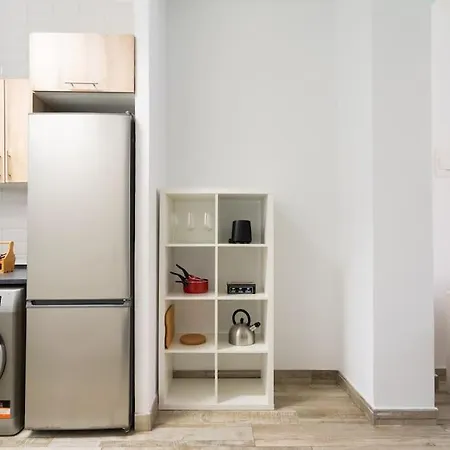 Nice Flat At Street Level - Madrid Rio Tri-Pedrero Exterior photo
