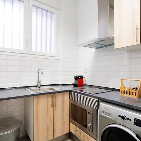 Nice Flat At Street Level - Madrid Rio Tri-Pedrero Exterior photo